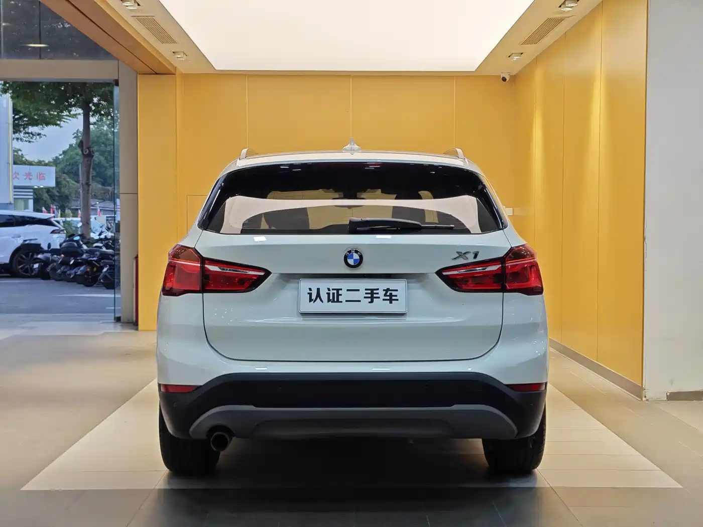 BMW X1 2016 sDrive18Li Premium Model фото 29