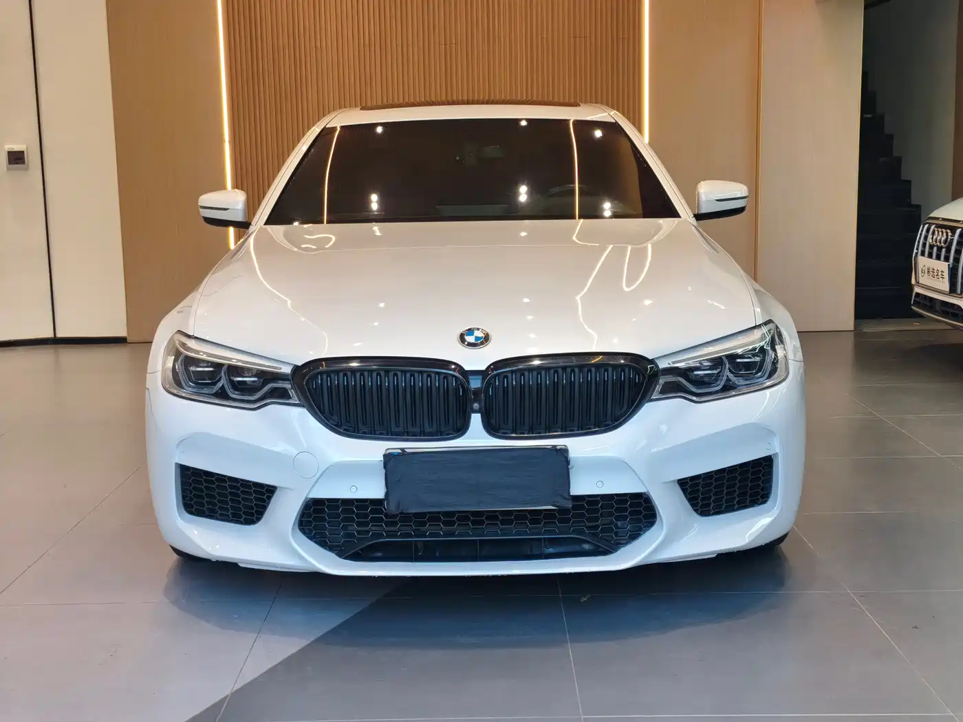BMW 5 Series 2020 530Li Exclusive M Sport Package фото 2