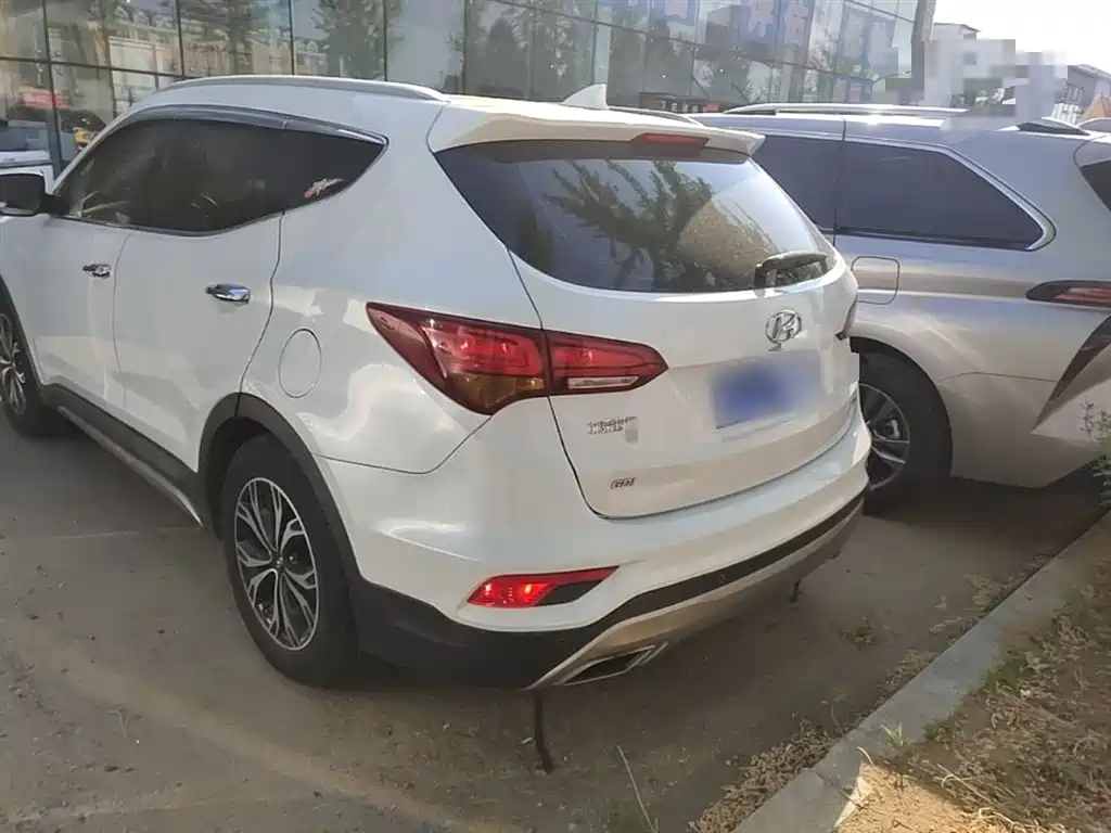 Hyundai Santa Fe 2017 2.0T Automatic 2WD Intelligent 7-Seater фото 6