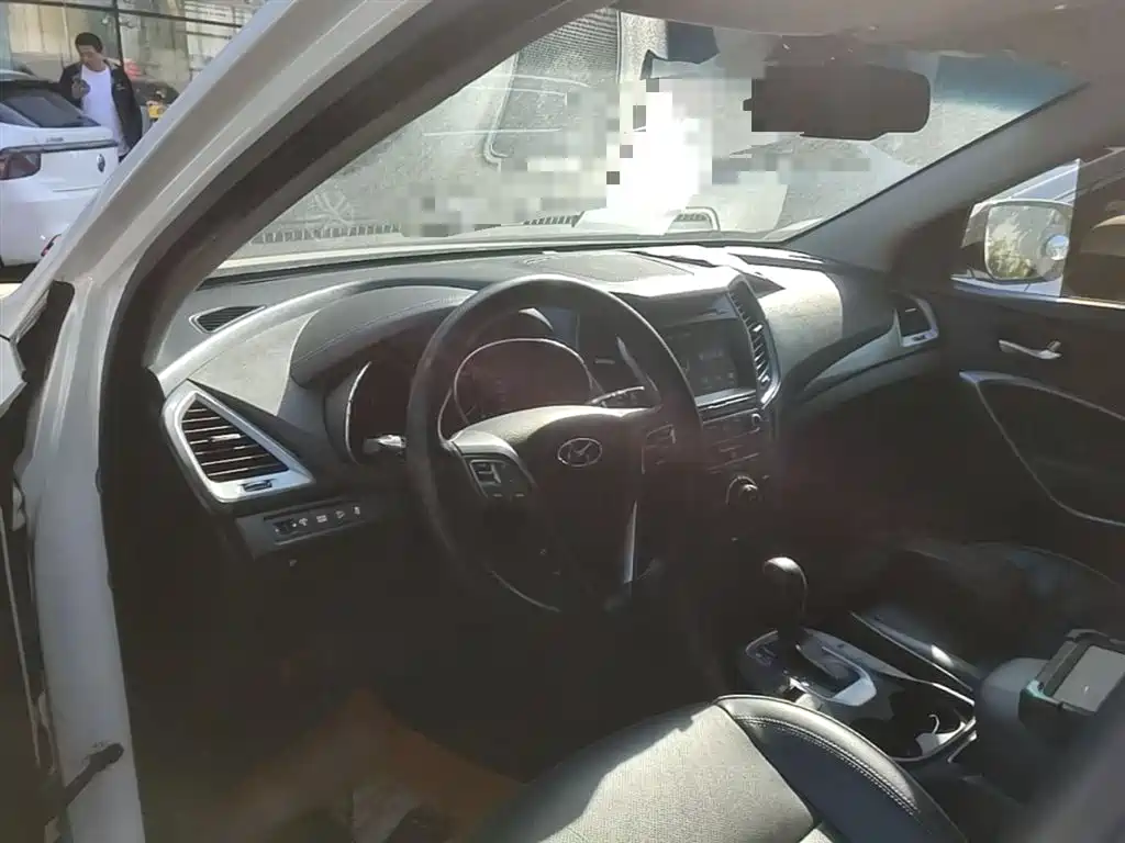 Hyundai Santa Fe 2017 2.0T Automatic 2WD Intelligent 7-Seater фото 10
