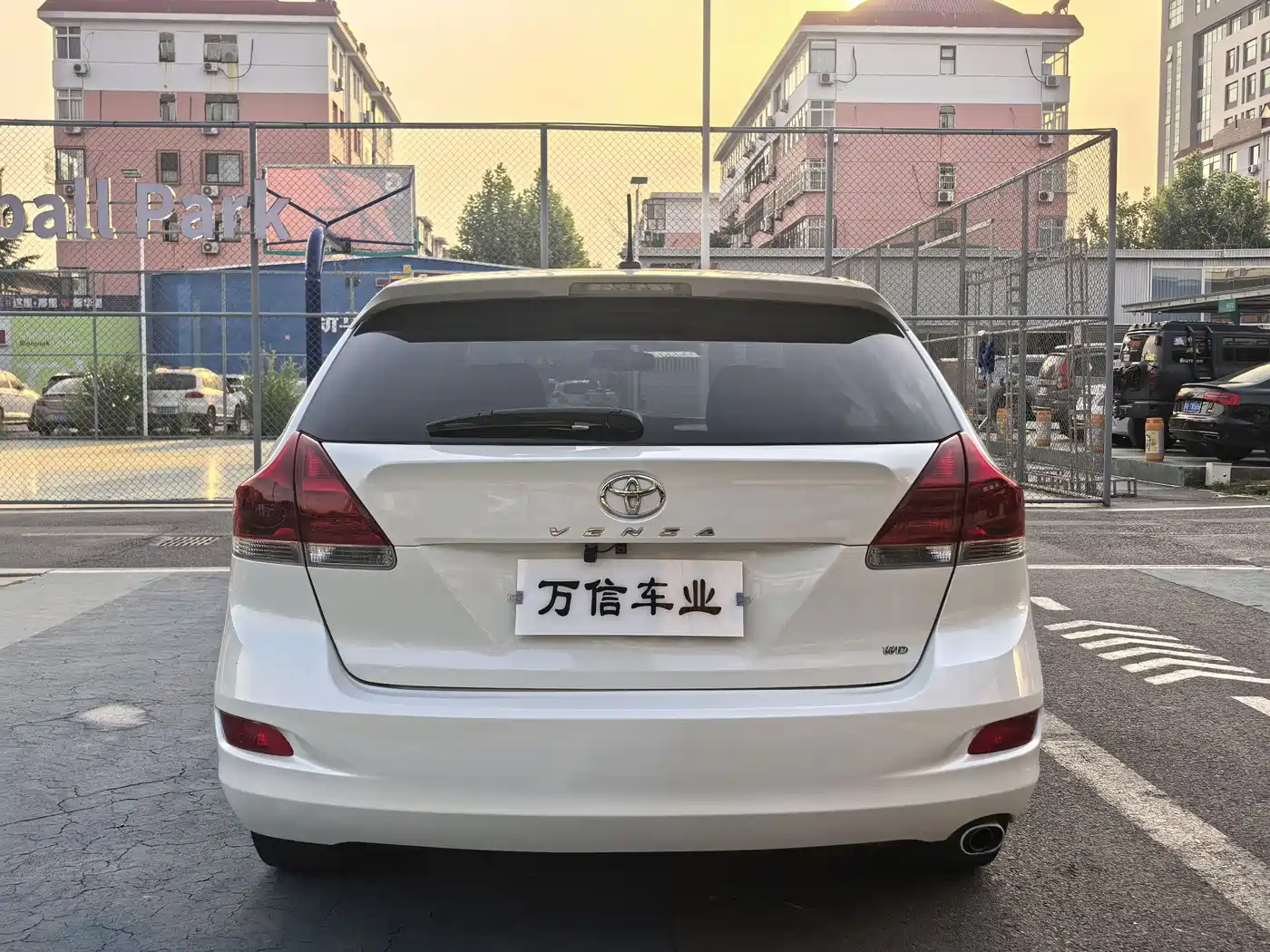 Toyota Venza (Import) 2013 2.7L 2WD Luxury Edition фото 2