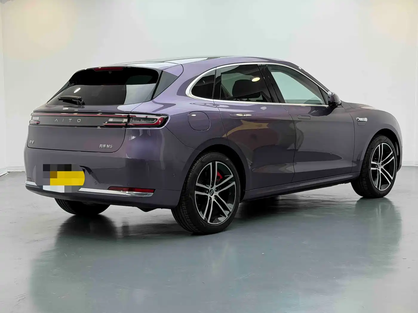AITO Wenjie AITO M5 2025 Extended Range Ultra AWD фото 3