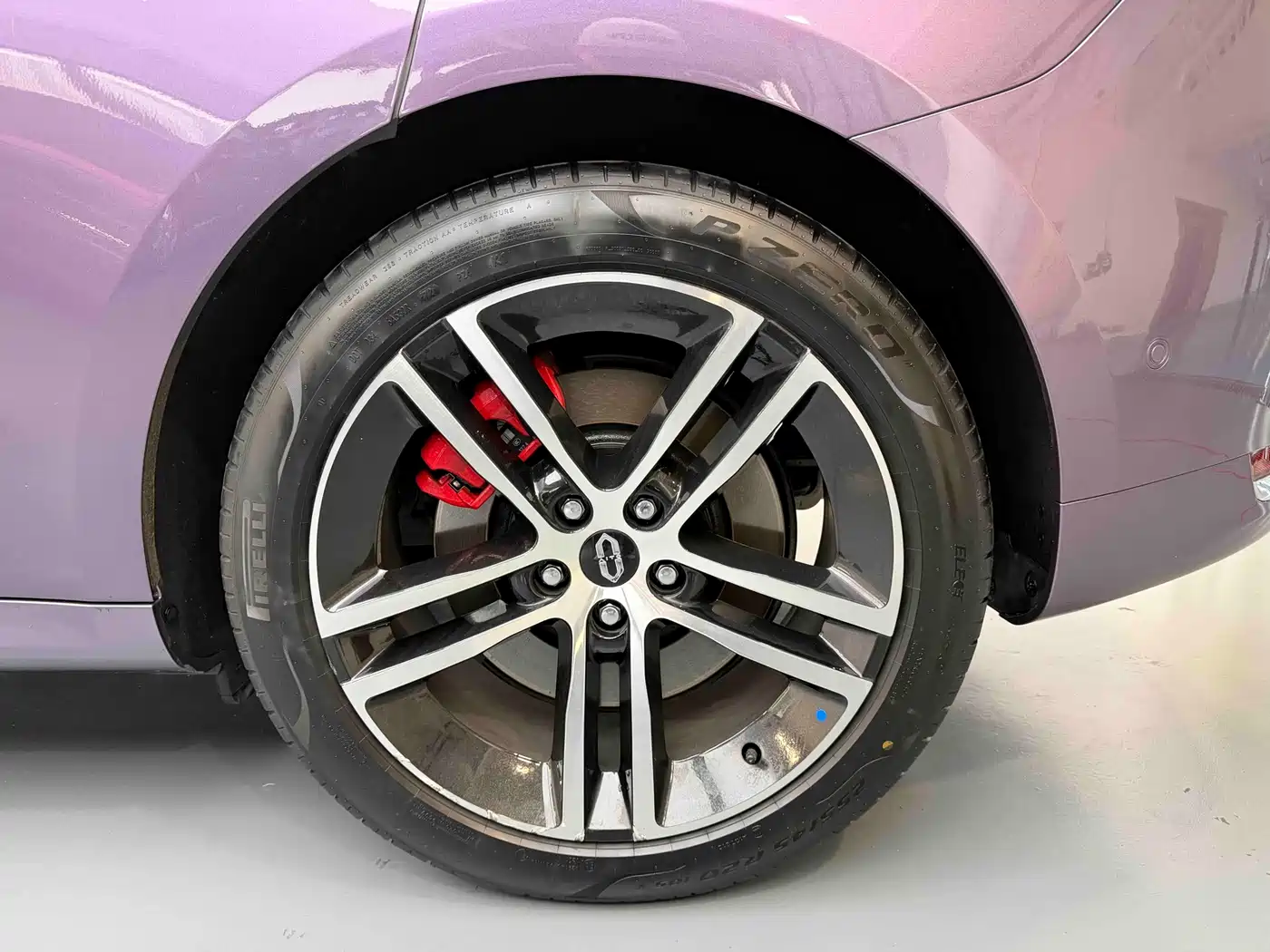 AITO Wenjie AITO M5 2025 Extended Range Ultra AWD фото 16