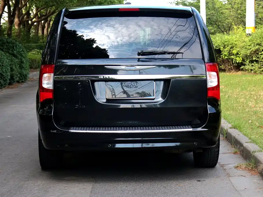 Chrysler Grand Voyager (Import) 2014 3.6L Comfort Edition фото 6