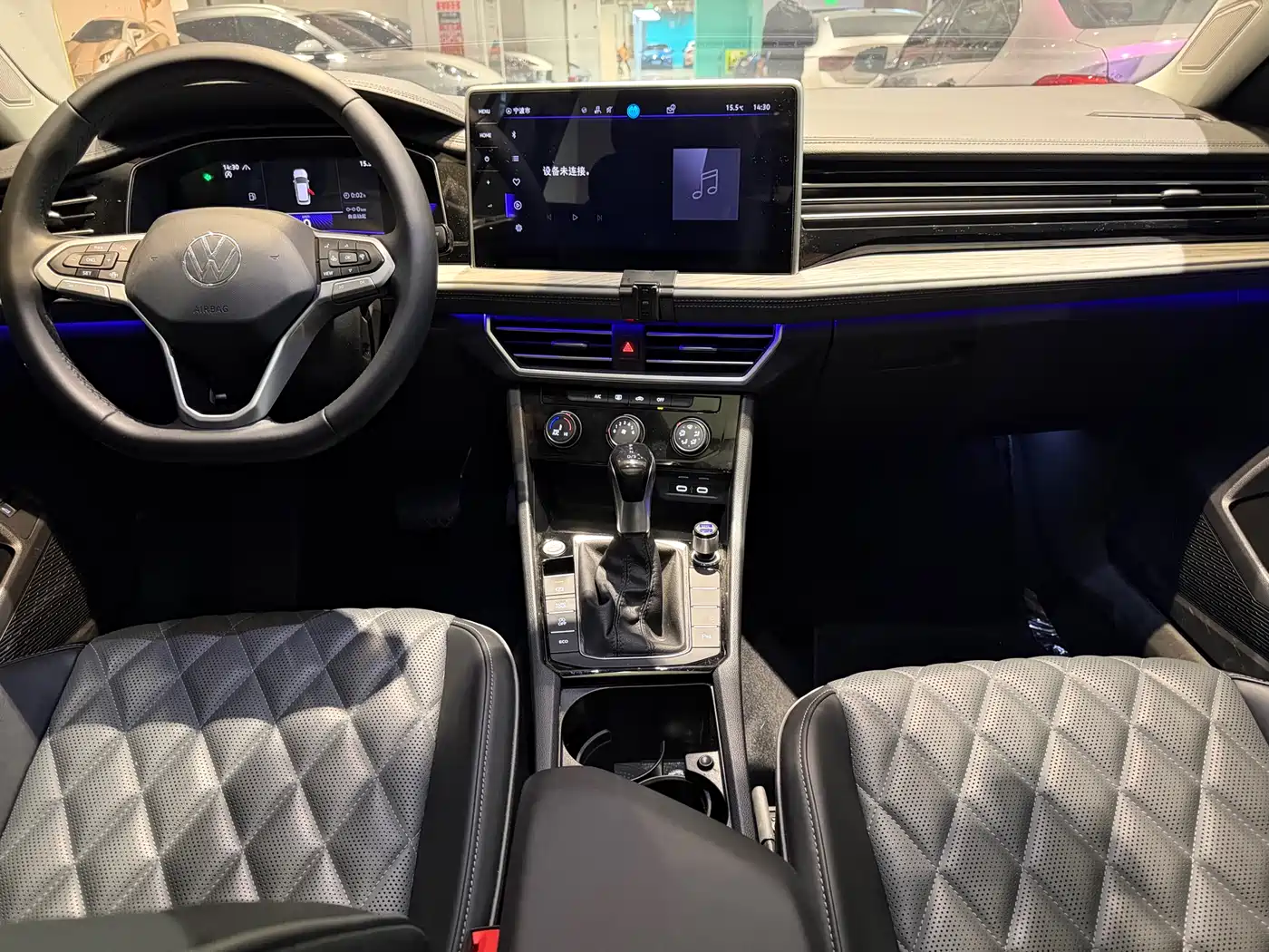 Volkswagen Sagitar 2024 300TSI DSG Flying Edition фото 6