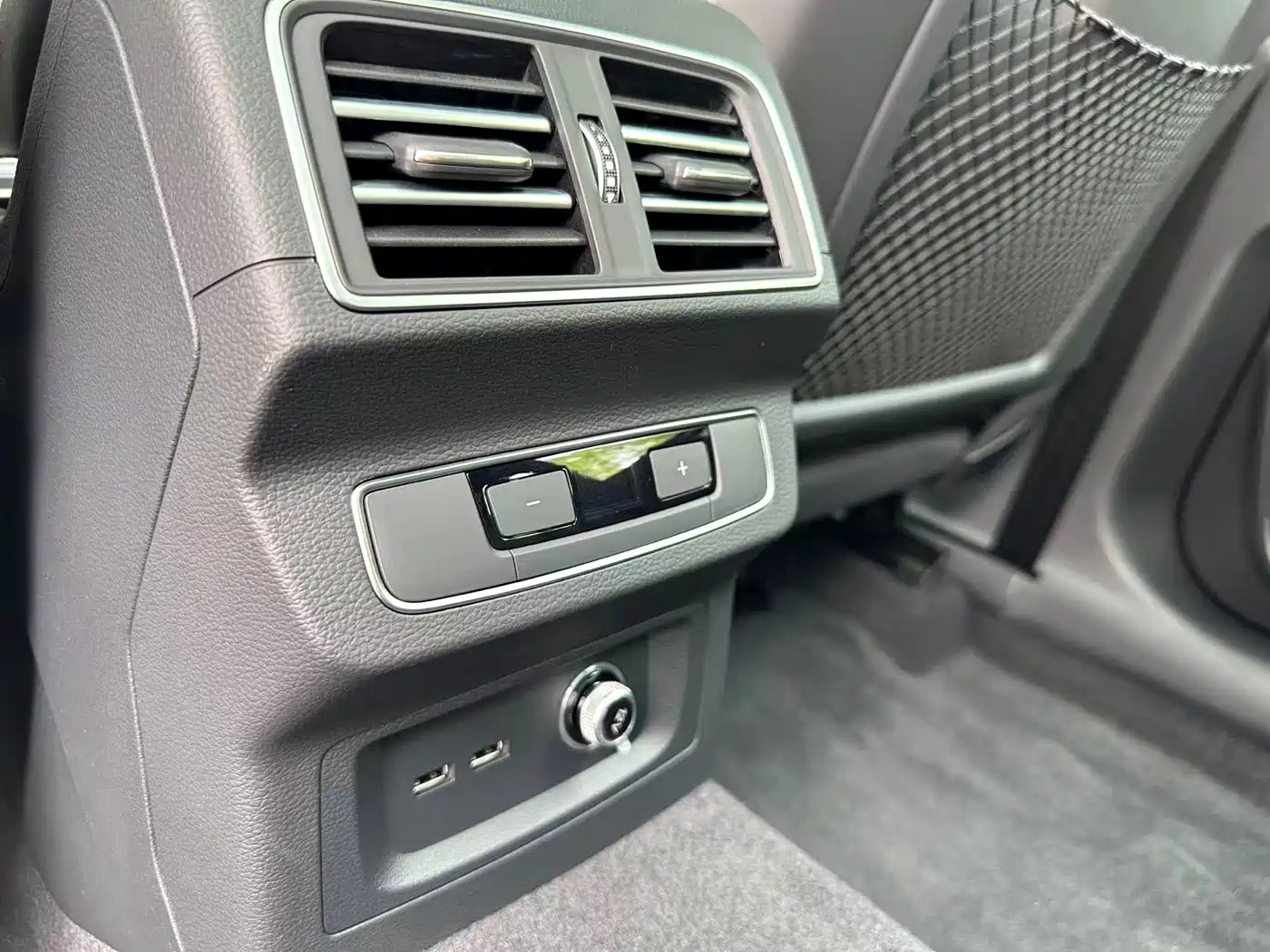 Audi Q5L 2025 40 TFSI Luxury Dynamic фото 11