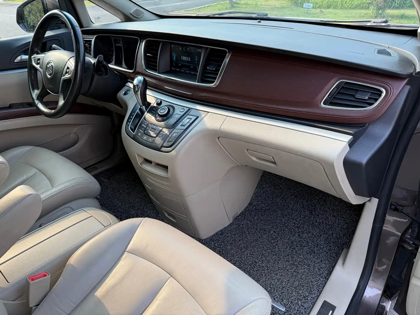 Buick GL8 2017 25S Premium Model China V фото 10