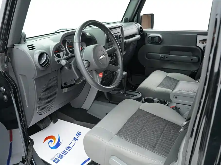 Jeep Wrangler 2010 2010 3.8L Rubicon 4-Door