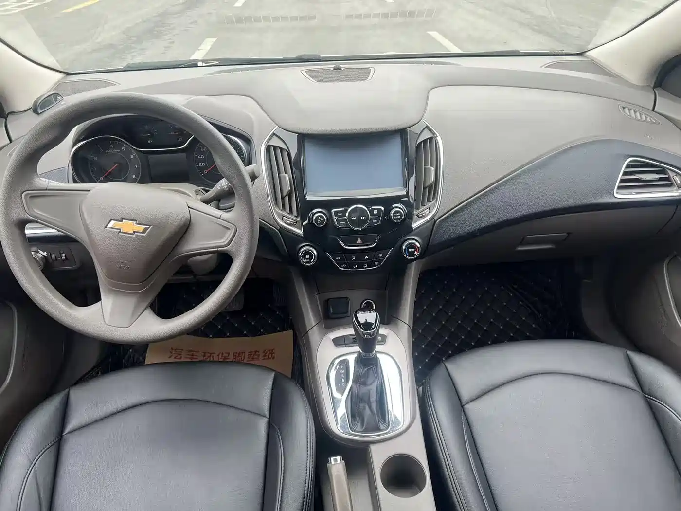 Chevrolet Cruze 2015 1.5L Automatic Fashion Navigation Edition фото 10