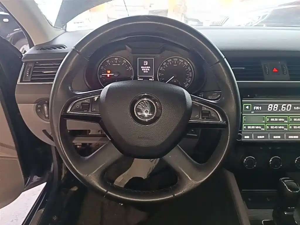 Škoda Octavia 2015 1.6L Automatic逸俊版 фото 11