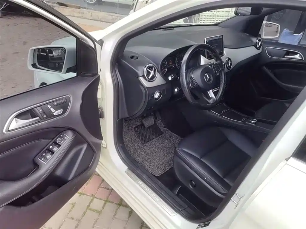 Mercedes-Benz B-Class 2015 B 200 Style фото 16
