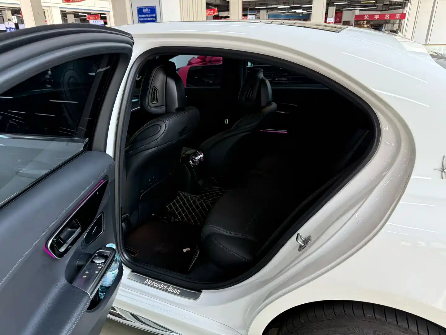 Фото 7 - Mercedes-Benz C-Class
