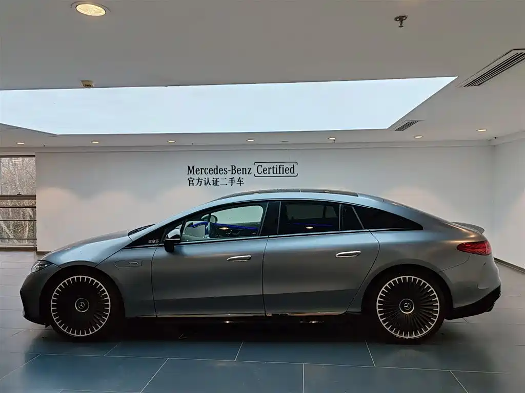 MERCEDES-BENZ EQS AMG