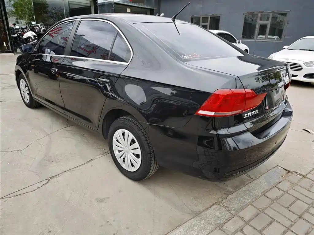 Volkswagen Santana 2016 1.4L Manual Trend Edition фото 5