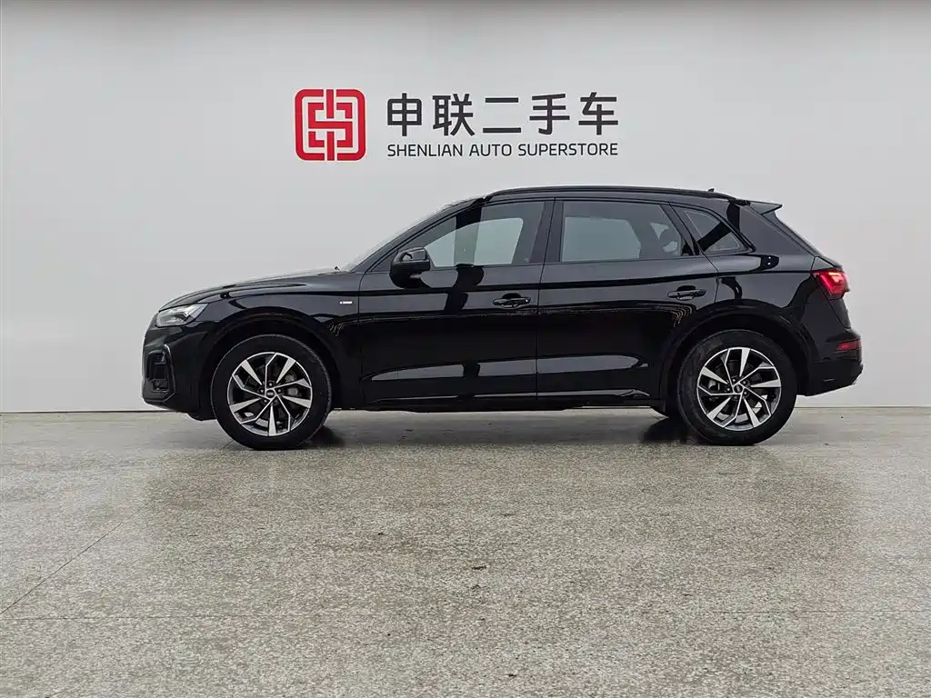 Audi Q5L 2023 40T Luxury Dynamic фото 4