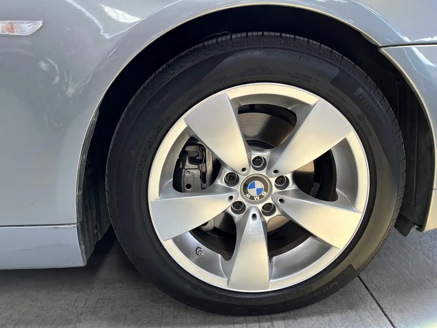 BMW 5 Series 2005 Model 530i фото 20