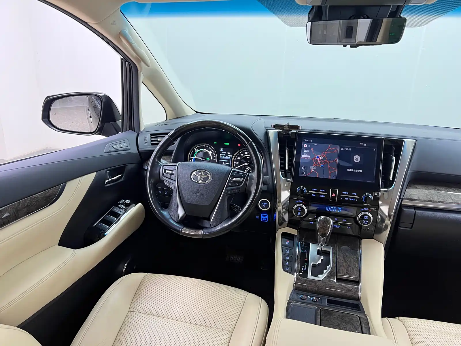 Фото 27 - Toyota Vellfire