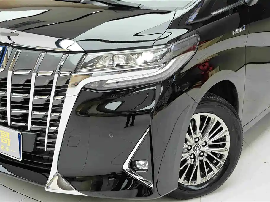 Toyota Alphard 2021 Hybrid 2.5L Premium фото 23