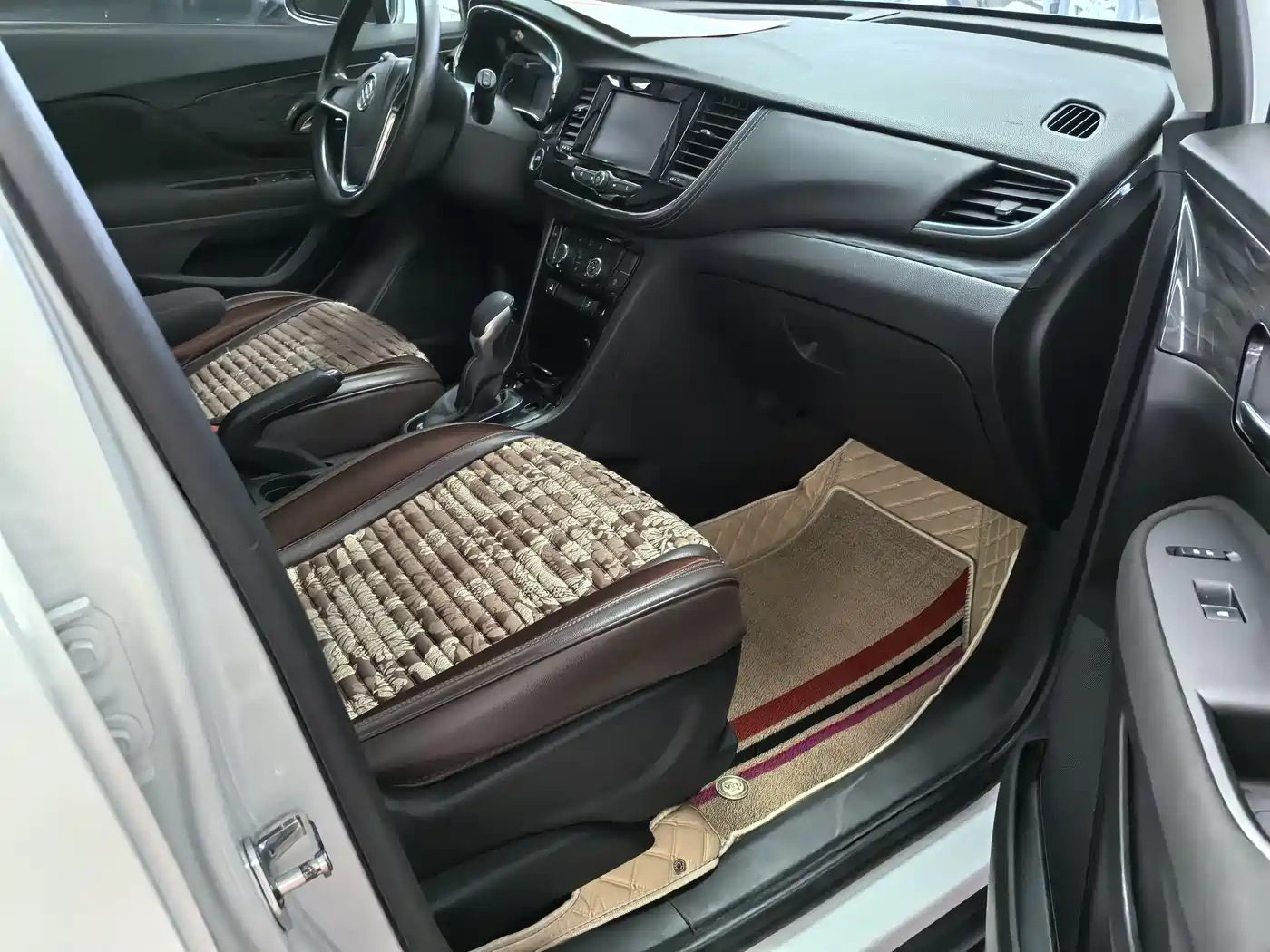 Buick Encore 2018 18T Automatic 2WD Urban Fashion фото 12