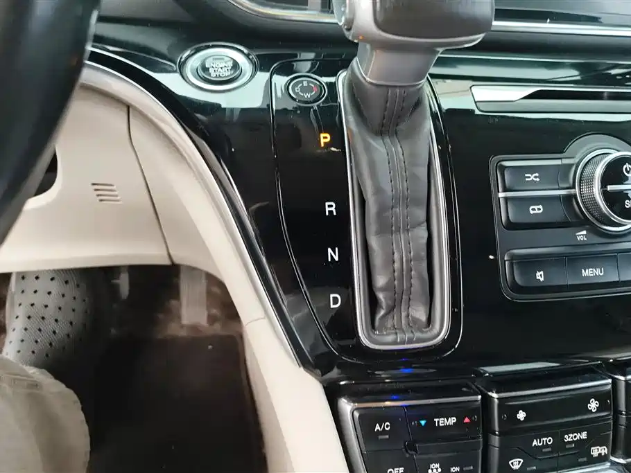 GAC Trumpchi Trumpchi M8 2018 320T Premium Edition фото 16