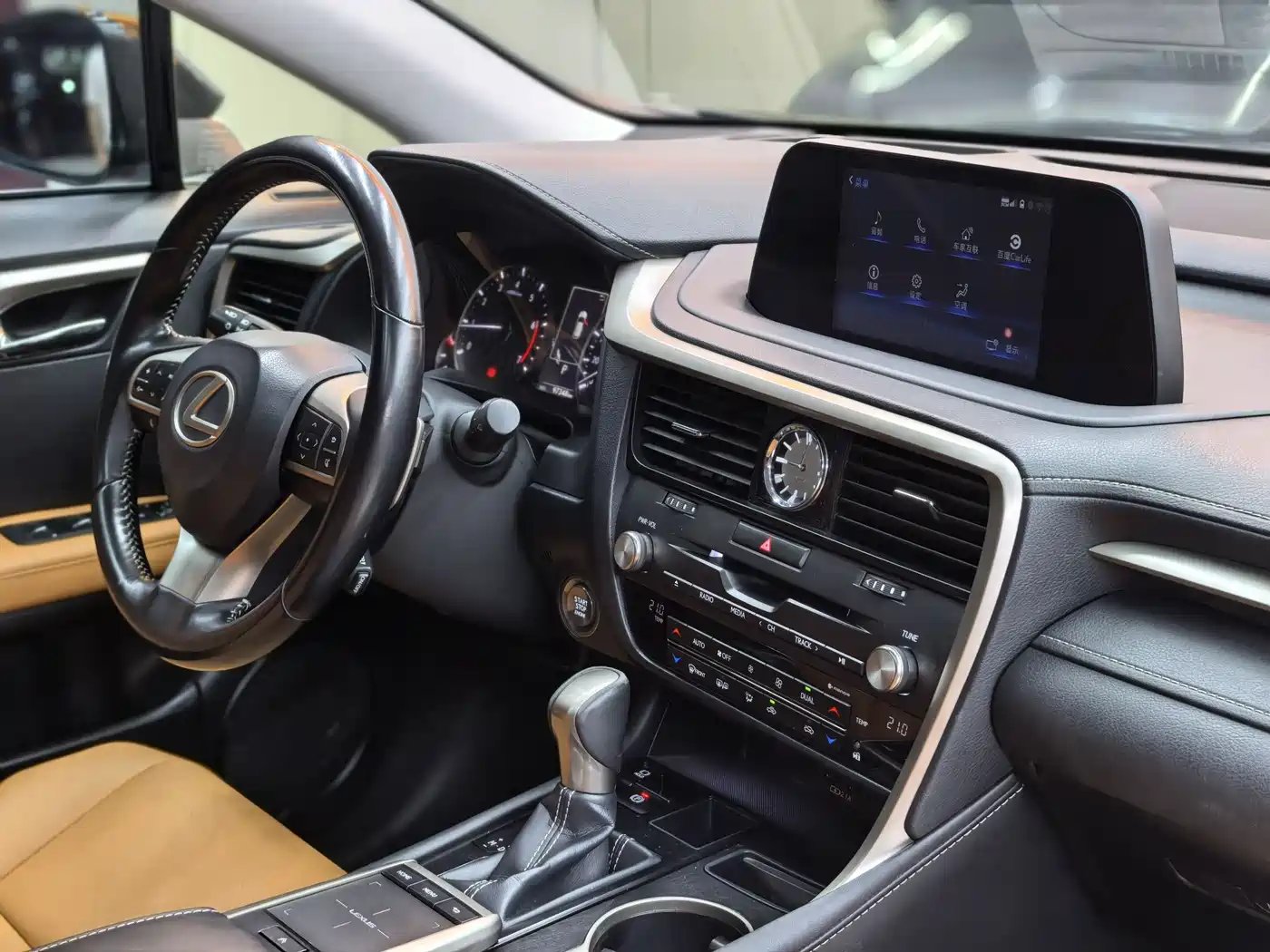 Lexus RX 2020 Facelift 300 2WD Elite Edition фото 23