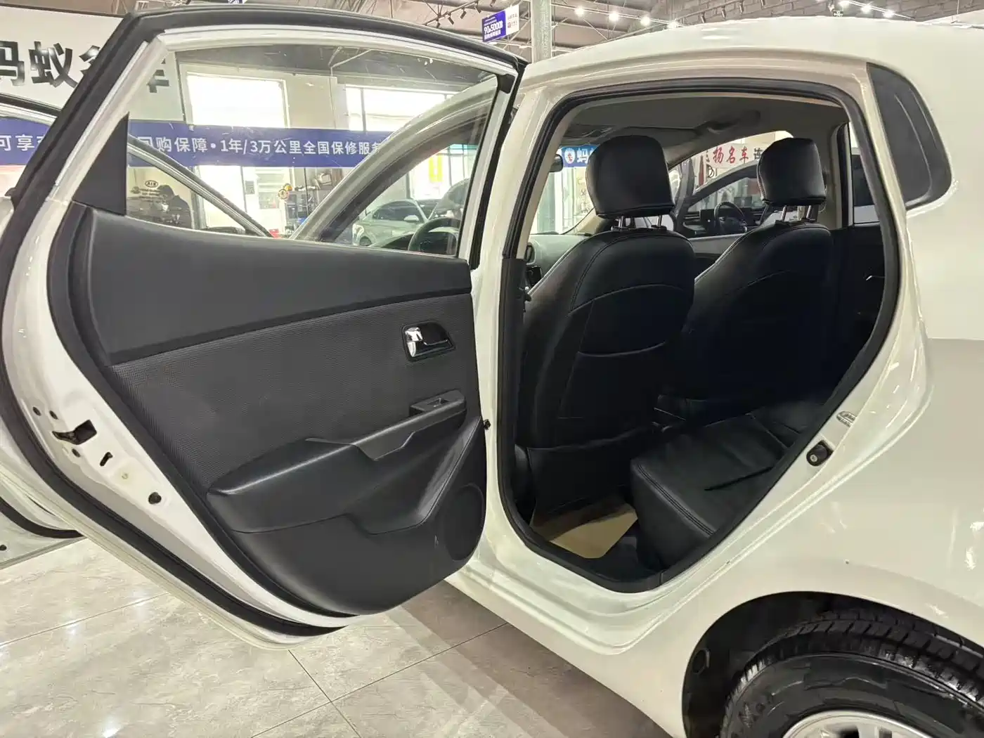 Kia K2 2012 Sedan 1.4L AT GLS Commemorative Edition фото 9