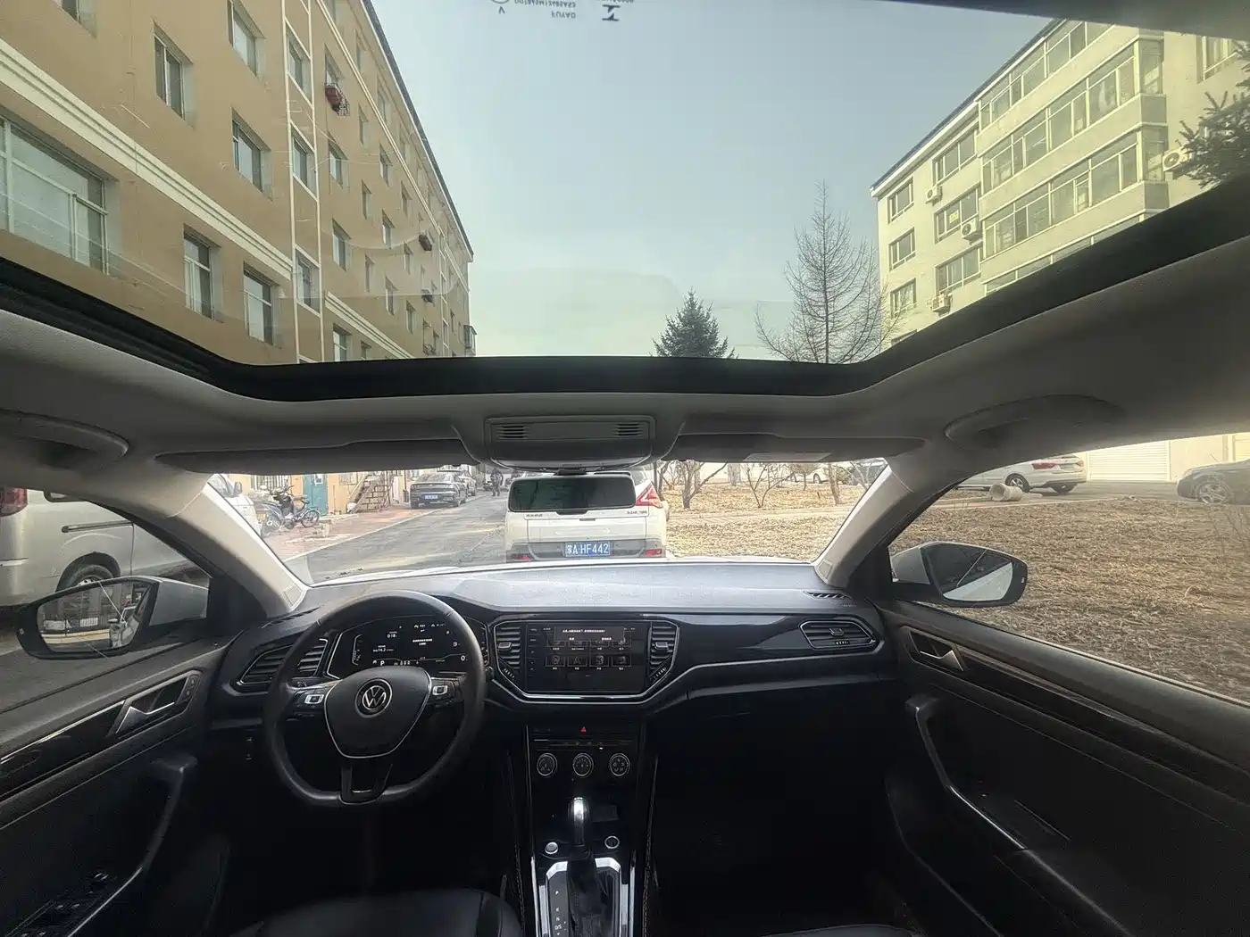 VOLKSWAGEN T ROC EXPLORING SONGS