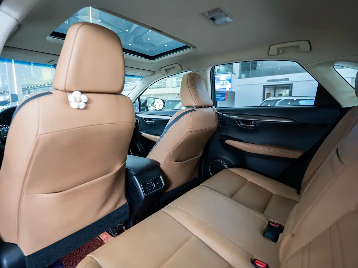 Lexus NX 2015 200t AWD F Sport фото 12