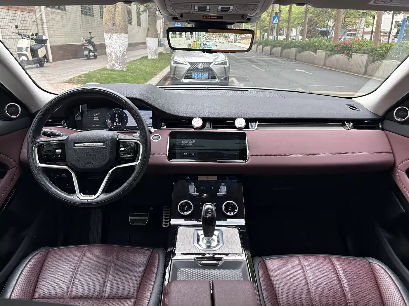 Land Rover Range Rover Evoque 2023 Range Rover Evoque L 249PS Luxury Edition фото 16