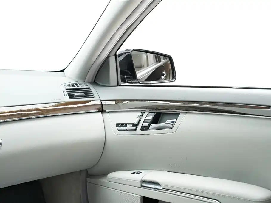 Mercedes-Benz S-Class 2010 S 300 L Luxury фото 17