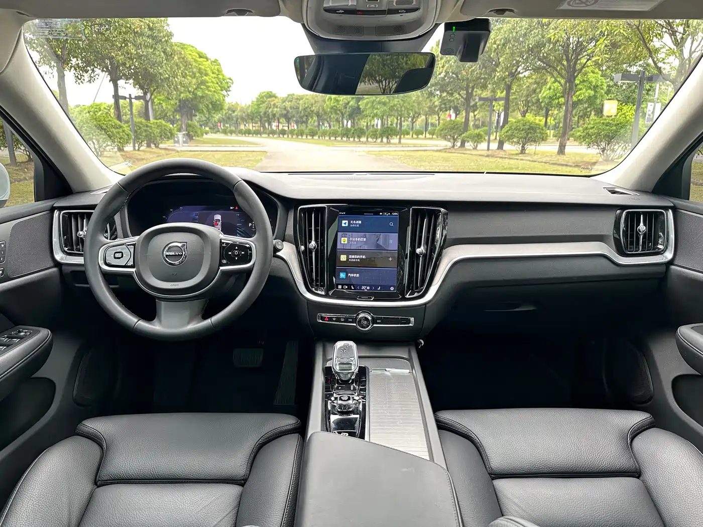 Volvo V60 2023 B5 Smart Luxury Enjoyment Edition фото 7