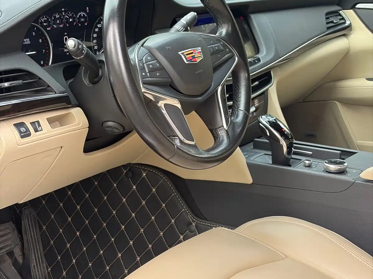 Фото 2 - Cadillac CT6
