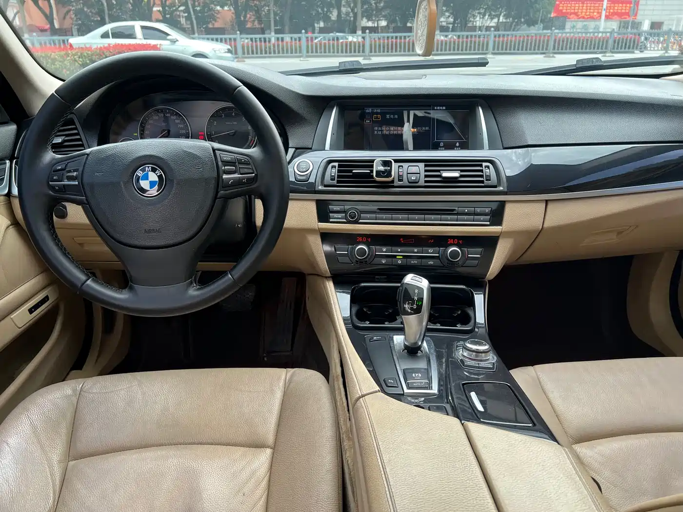 BMW 5 Series 2012 520Li Elegance фото 11