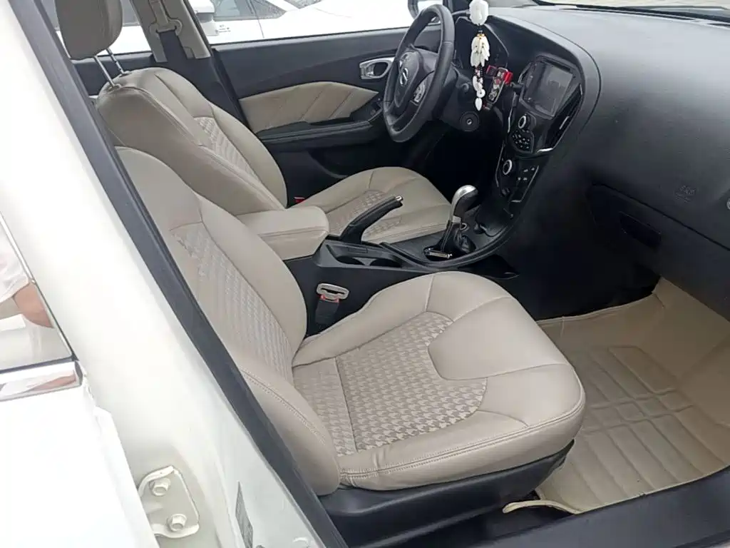 GAC Trumpchi Trumpchi GA3S Vision 2014 2014 1.6L Manual Luxury Edition