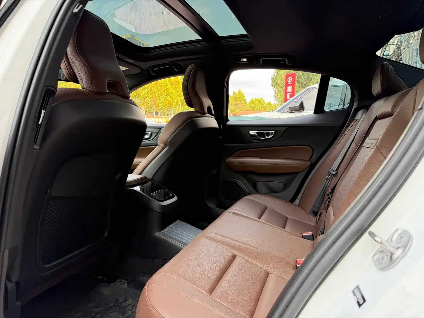 Volvo S60 Plug-in Hybrid 2022 2023 T8 AWD Long Range Smart Comfort Luxury Edition