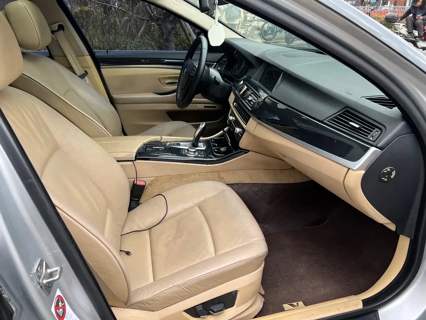 BMW 5 Series 2012 520Li Elegance фото 12