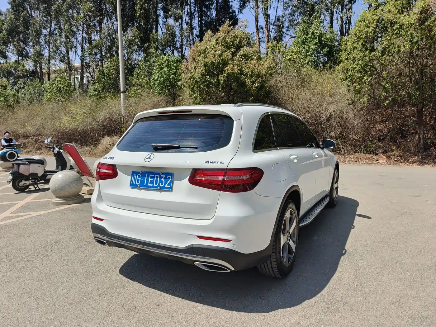 Mercedes-Benz GLC 2017 GLC 260 4MATIC Luxury фото 3