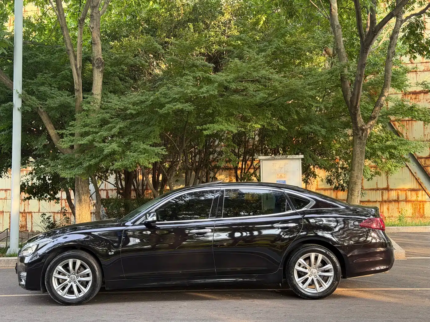 Infiniti Q70 2017 2017 Q70L 2.5L Elite Edition