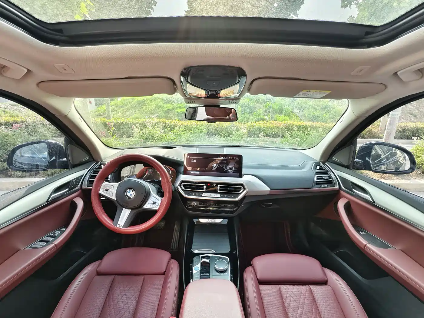 BMW iX3 2024 Innovation Leader фото 4