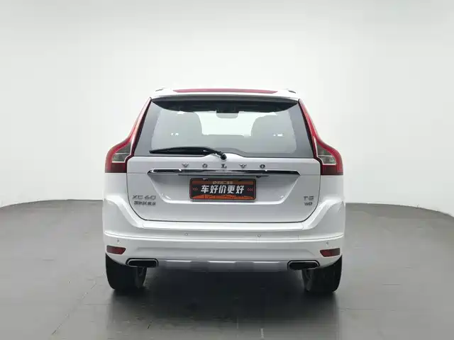 Volvo XC60 2017 T5 AWD Smart Vision Upgrade Edition — фото 4