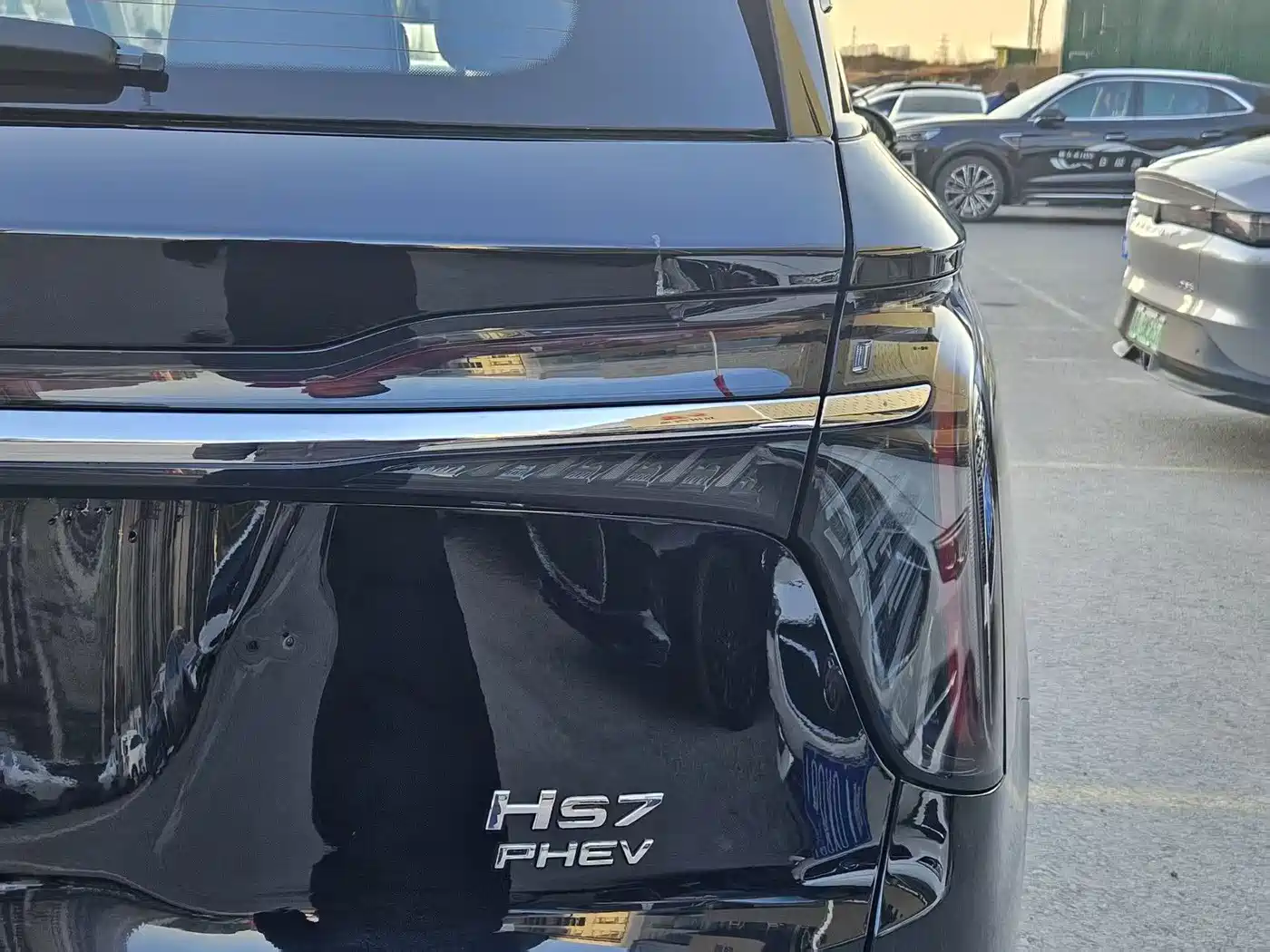 Hongqi HS7 PHEV 2024 2.0T PHEV 4WD Flagship Edition 6-seater фото 7