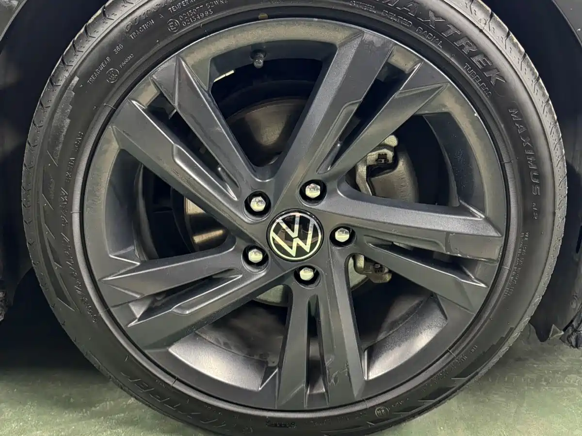 Volkswagen Golf 2021 280TSI DSG R-Line фото 21
