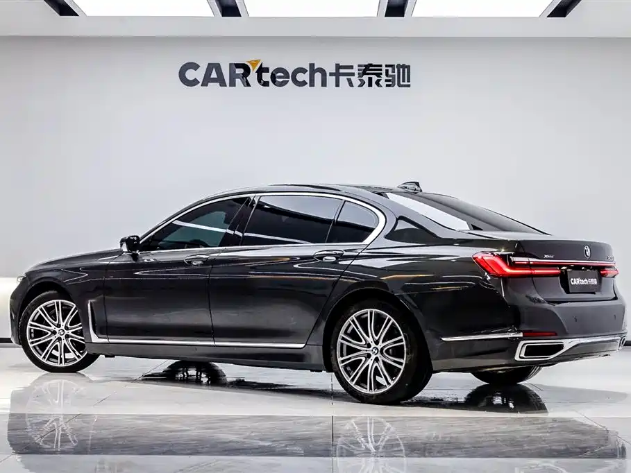 BMW 7 Series 2019 Facelift 740Li xDrive Executive Luxury Package фото 4