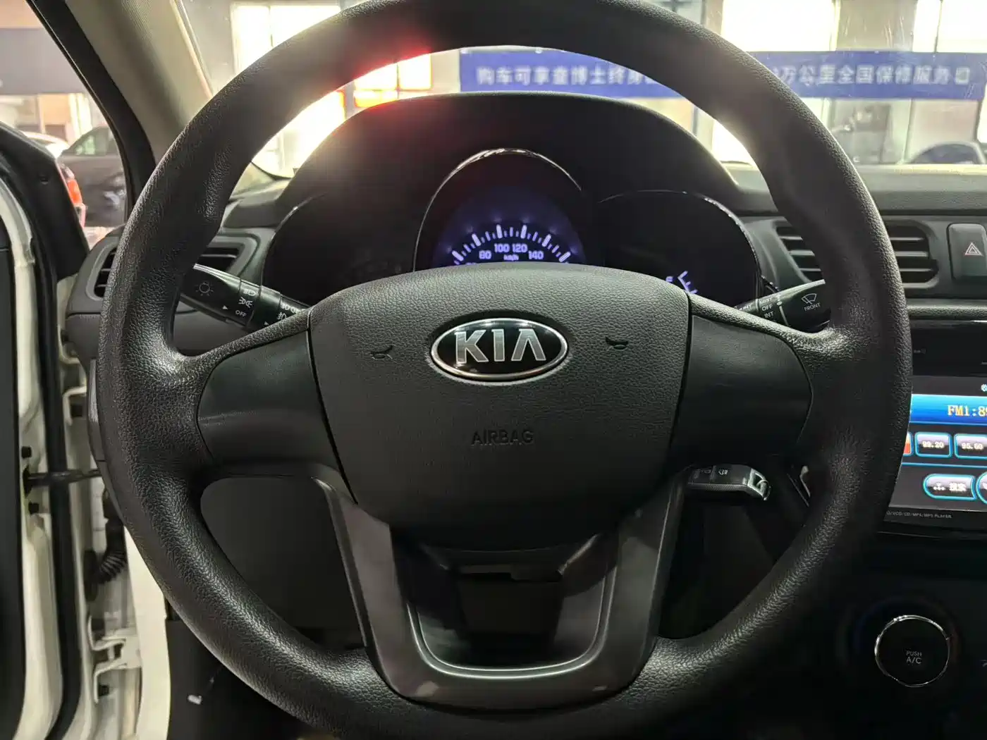 Kia K2 2012 Sedan 1.4L AT GLS Commemorative Edition фото 11