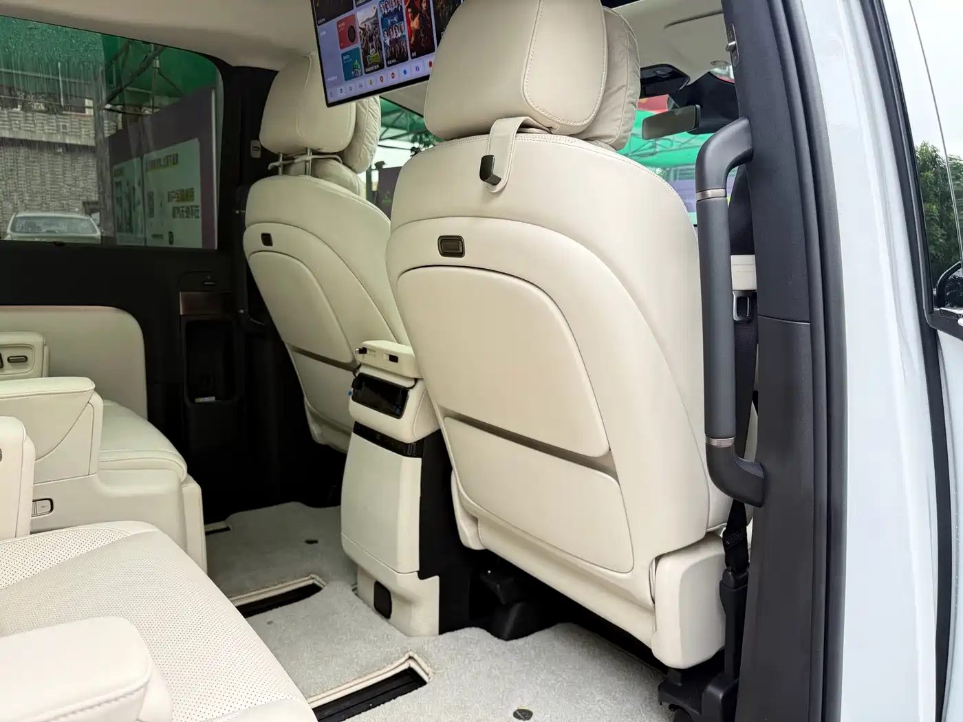 Li Auto MEGA 2025 2025 Model Home Family Special Edition