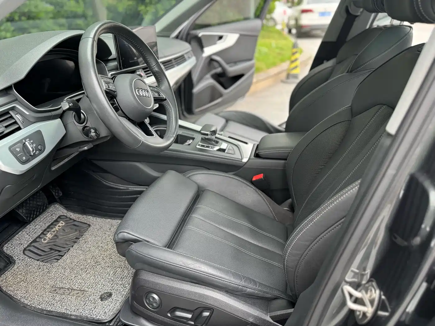 Audi A4L 2020 40 TFSI Luxury Dynamic фото 4