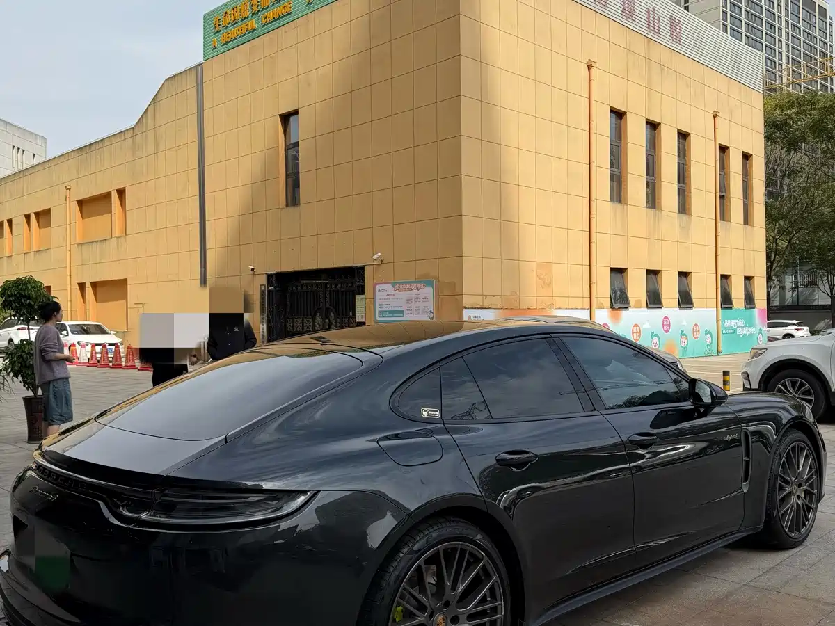 Porsche Panamera New Energy 2024 2023 Panamera 4 E-Hybrid Platinum Edition 2.9T