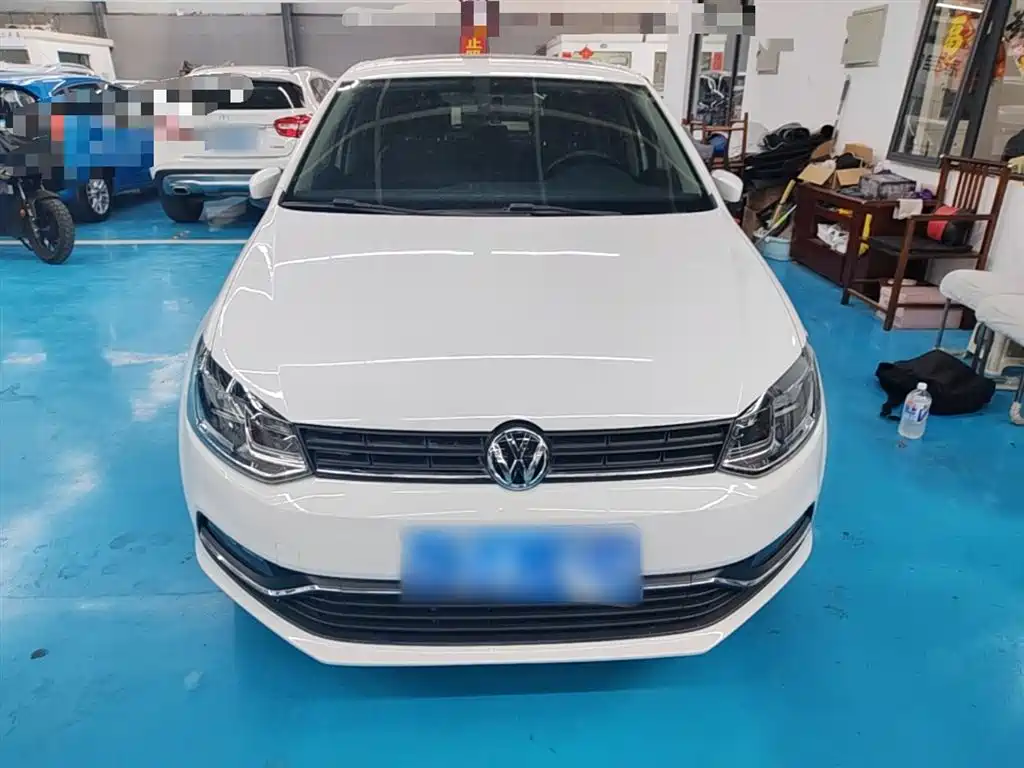 Volkswagen Polo 2016 1.6L Automatic Comfort фото 3