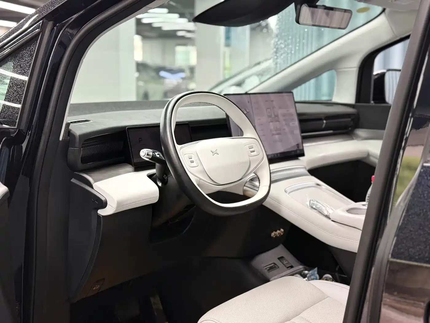 XPeng X9 2024 2024 702 Long Range Pro