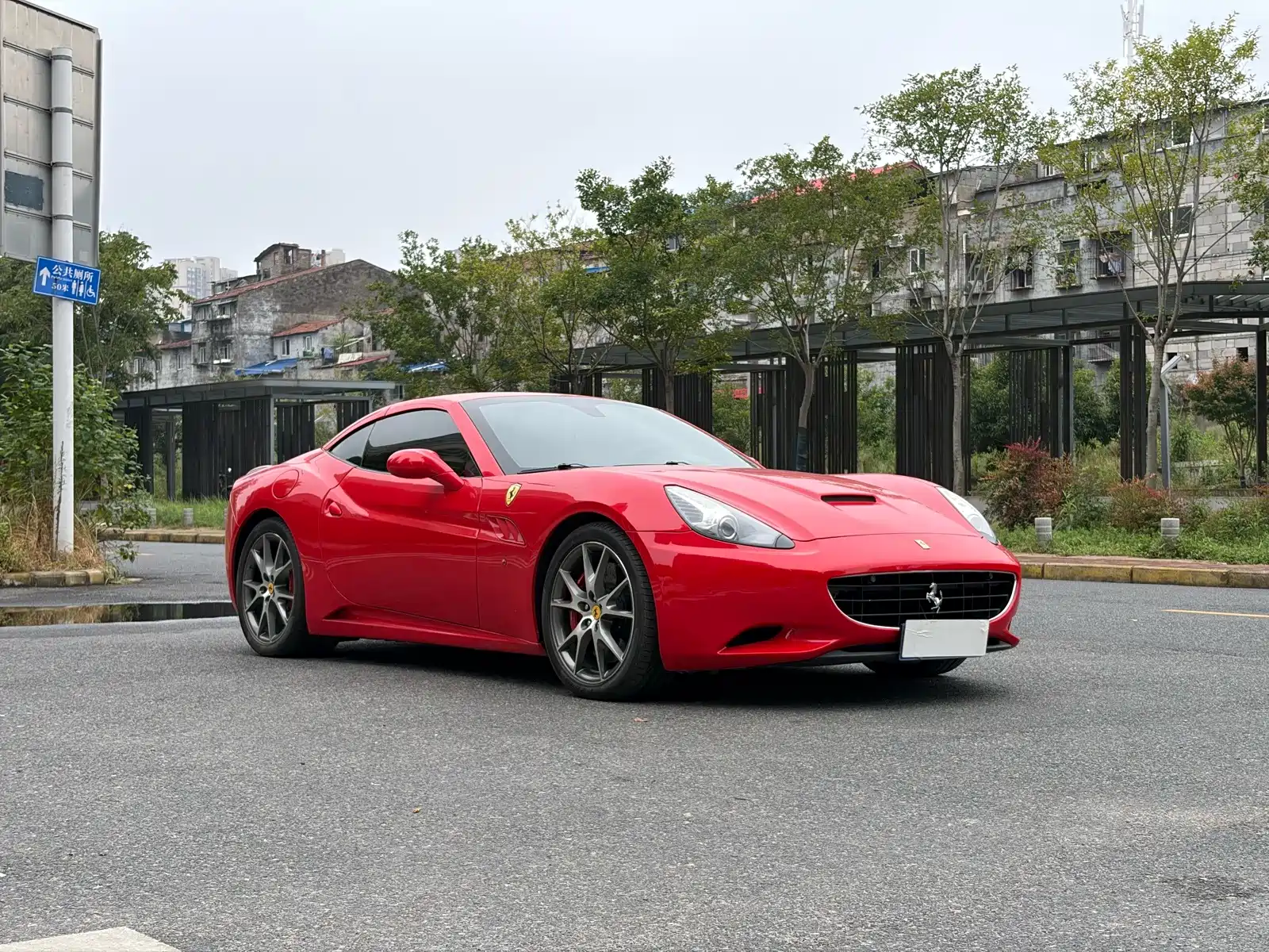Фото 3 - Ferrari California T